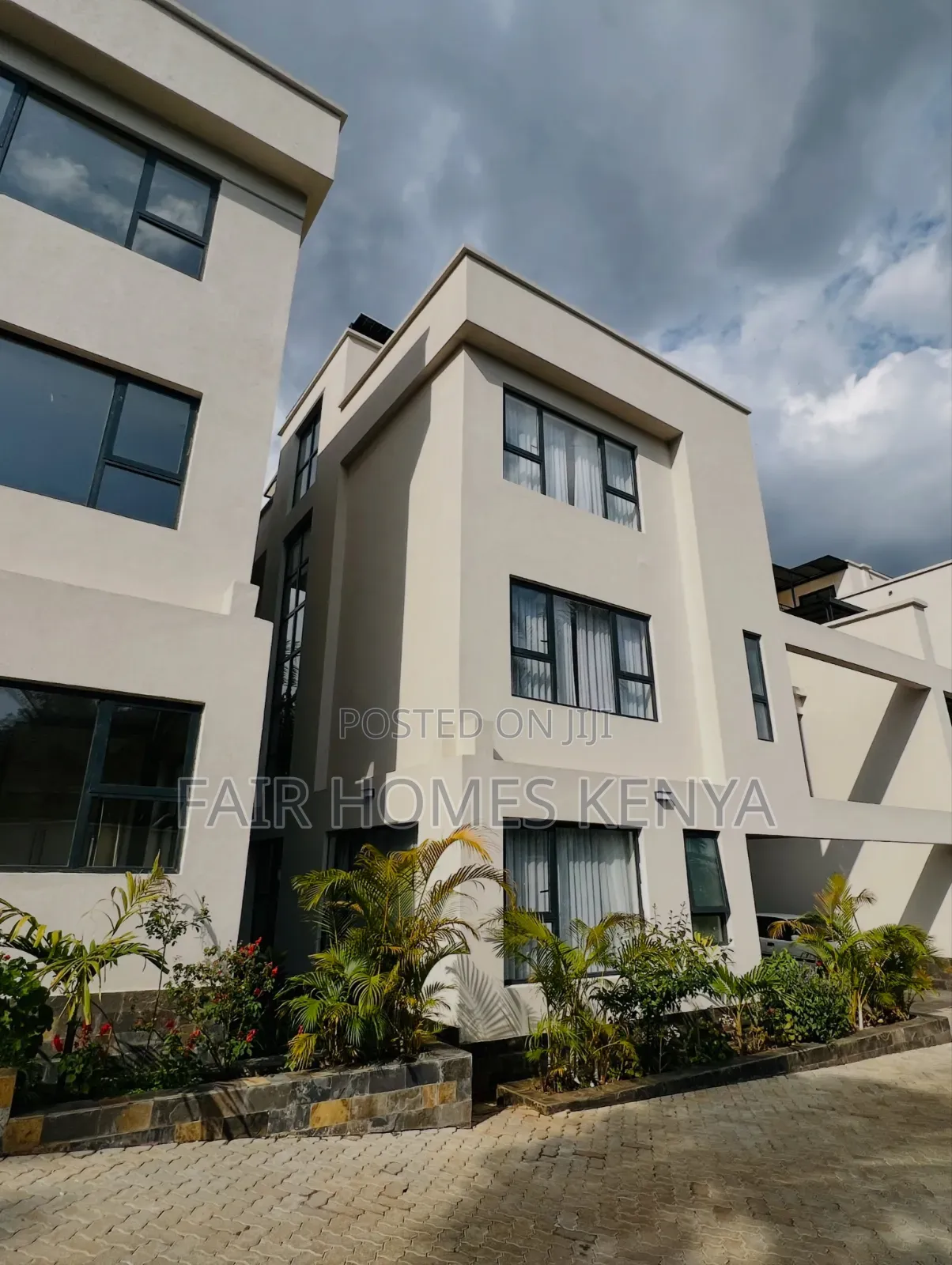 5bdrm Townhouse / Terrace in Manyani East, Muthangari for rent