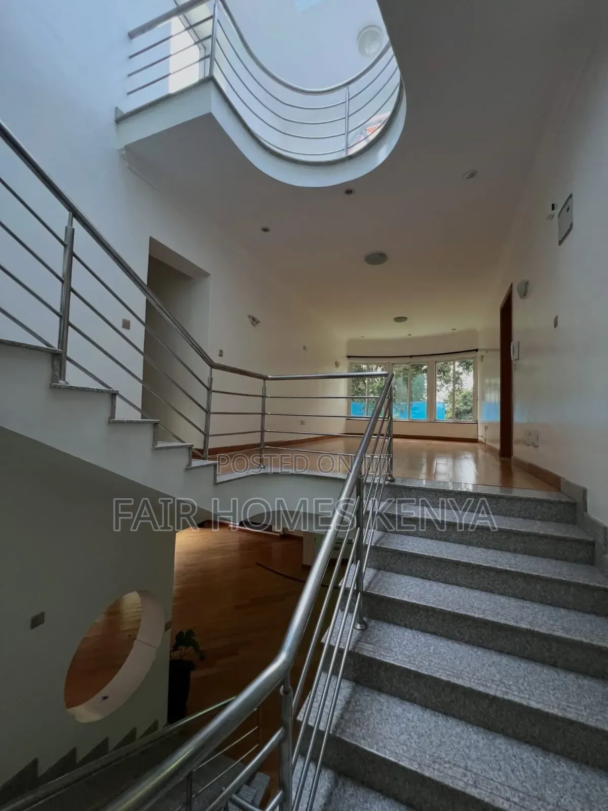 4bdrm Townhouse / Terrace in Riverside Drive for rent