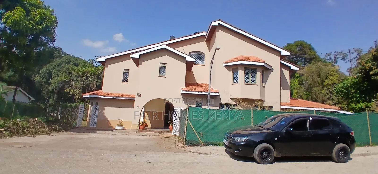 4bdrm Townhouse / Terrace in Gitanga Road, Maziwa for rent