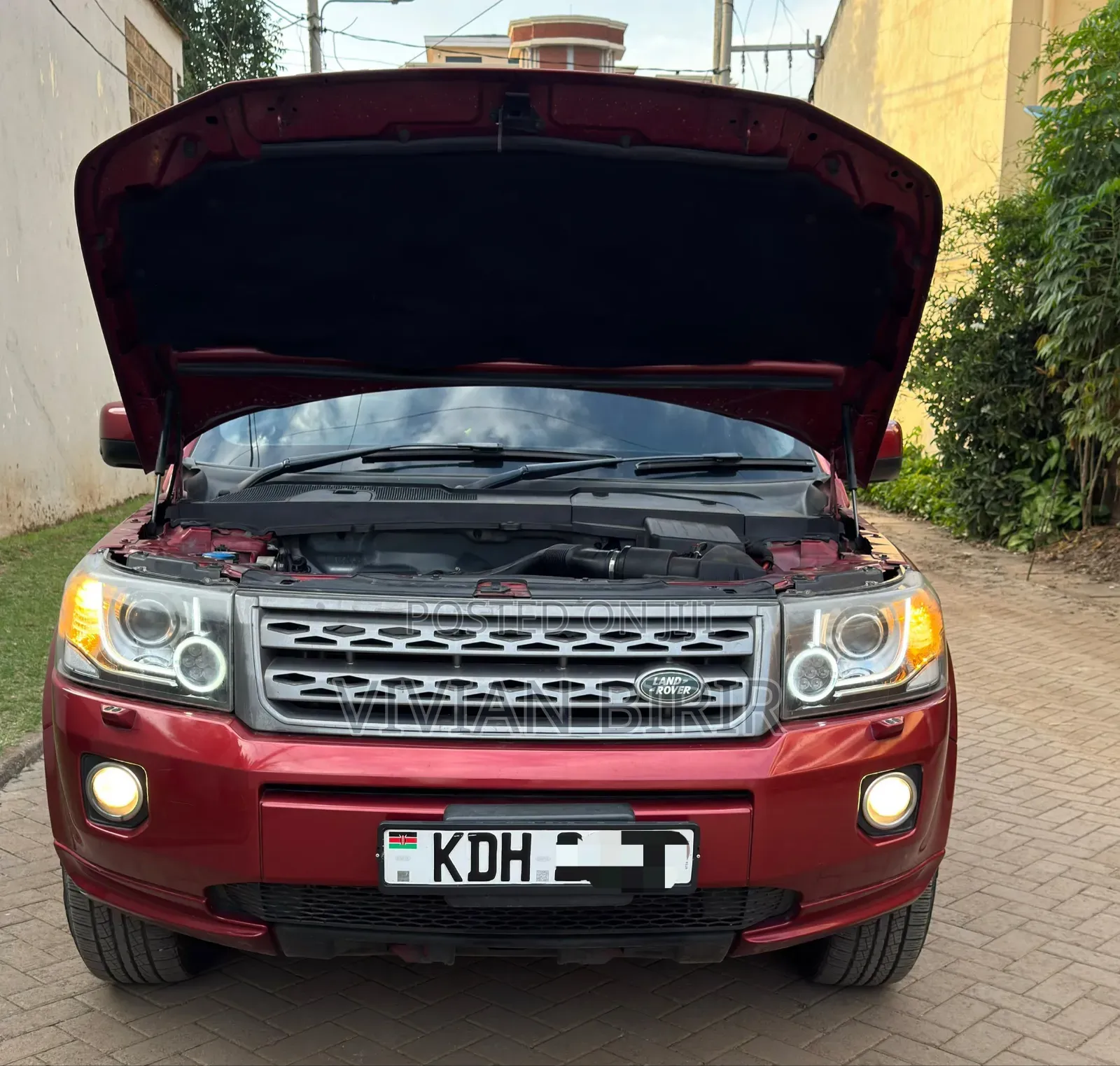Land Rover Range Rover 2012 Red