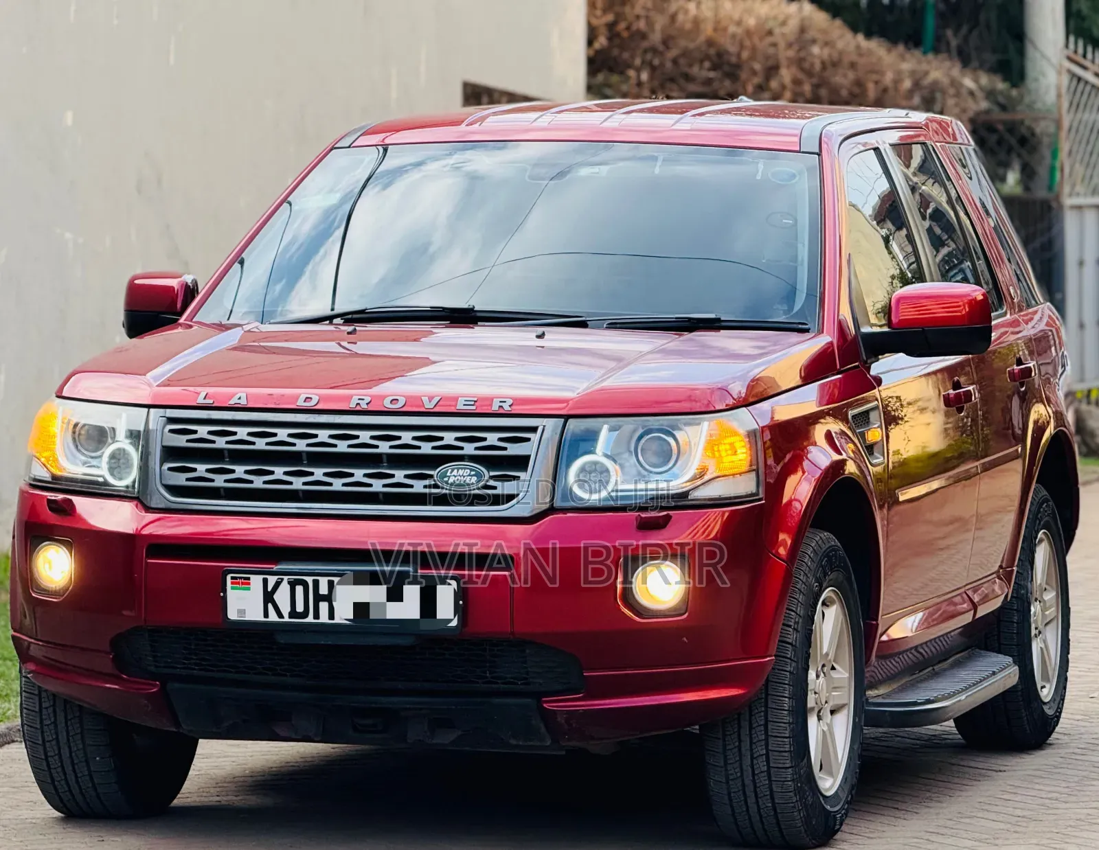 Land Rover Range Rover 2012 Red
