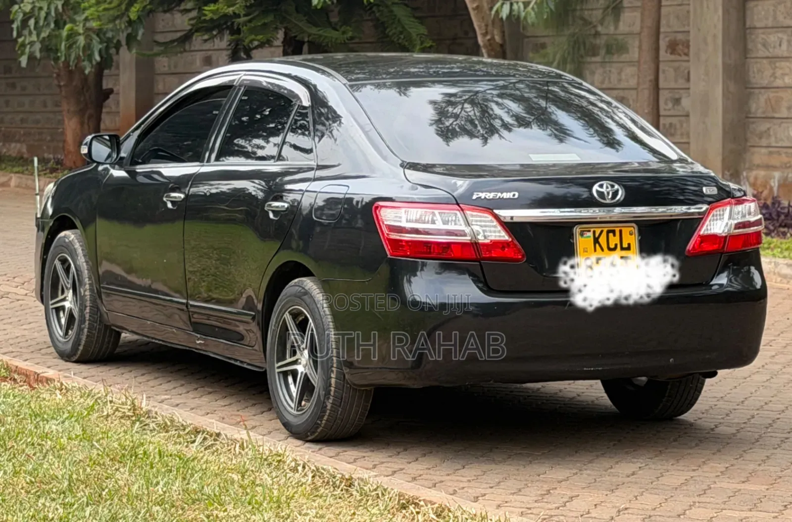 Toyota Premio 2010 Black