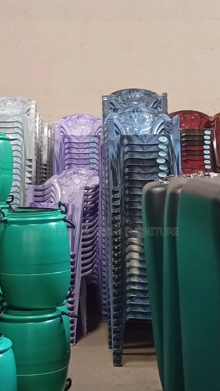 Heavy-Duty Plastic Chairs