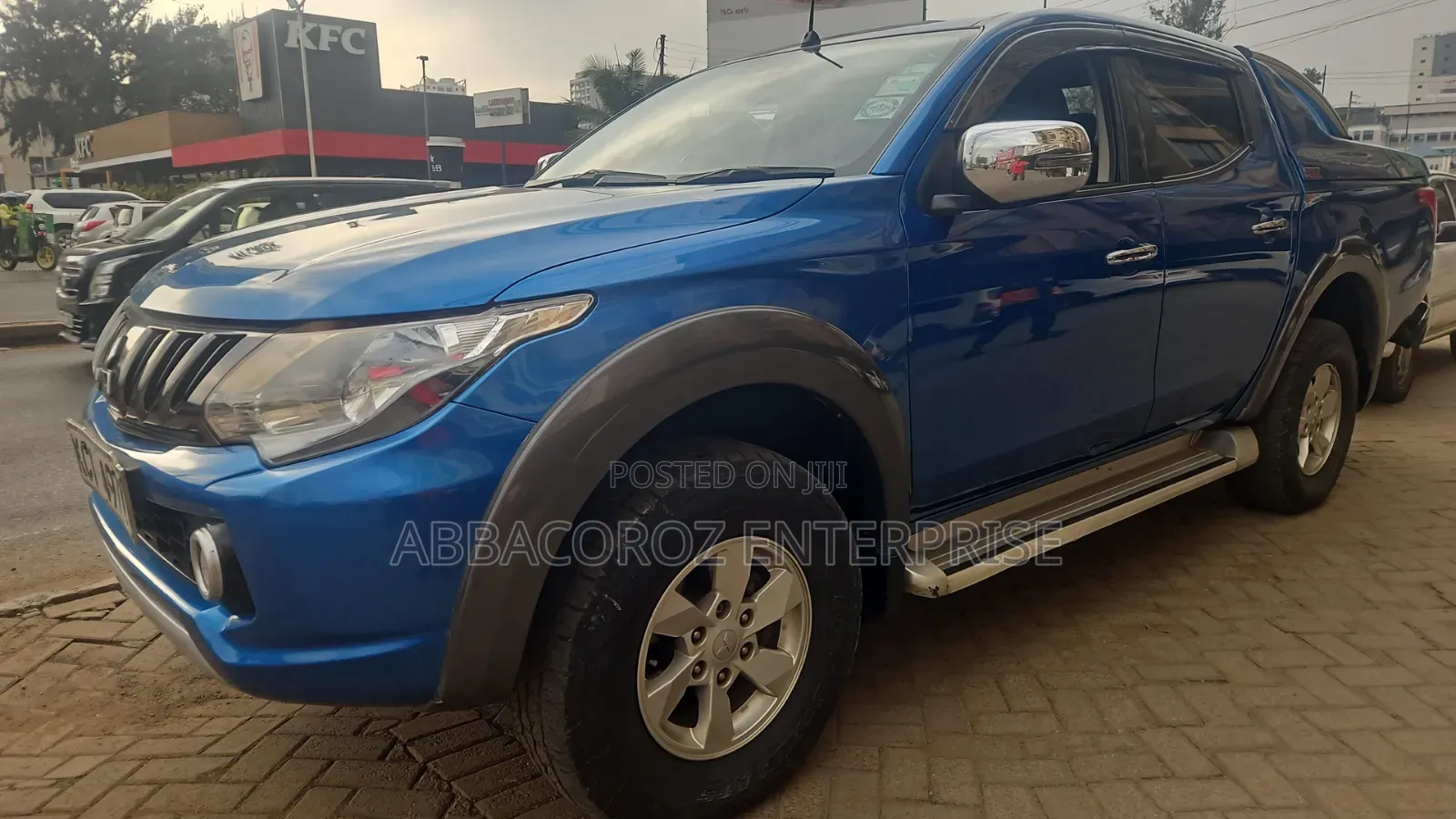 Mitsubishi L200 2018 Blue