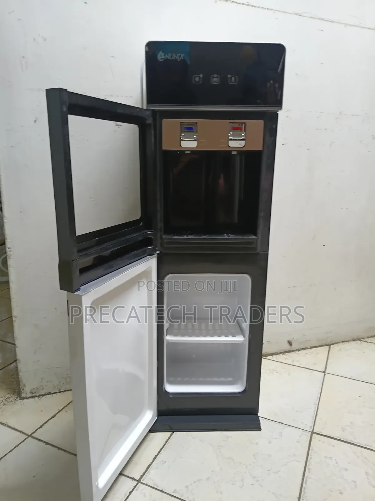 Nunix R22N Hot Water Dispenser – Black Silver