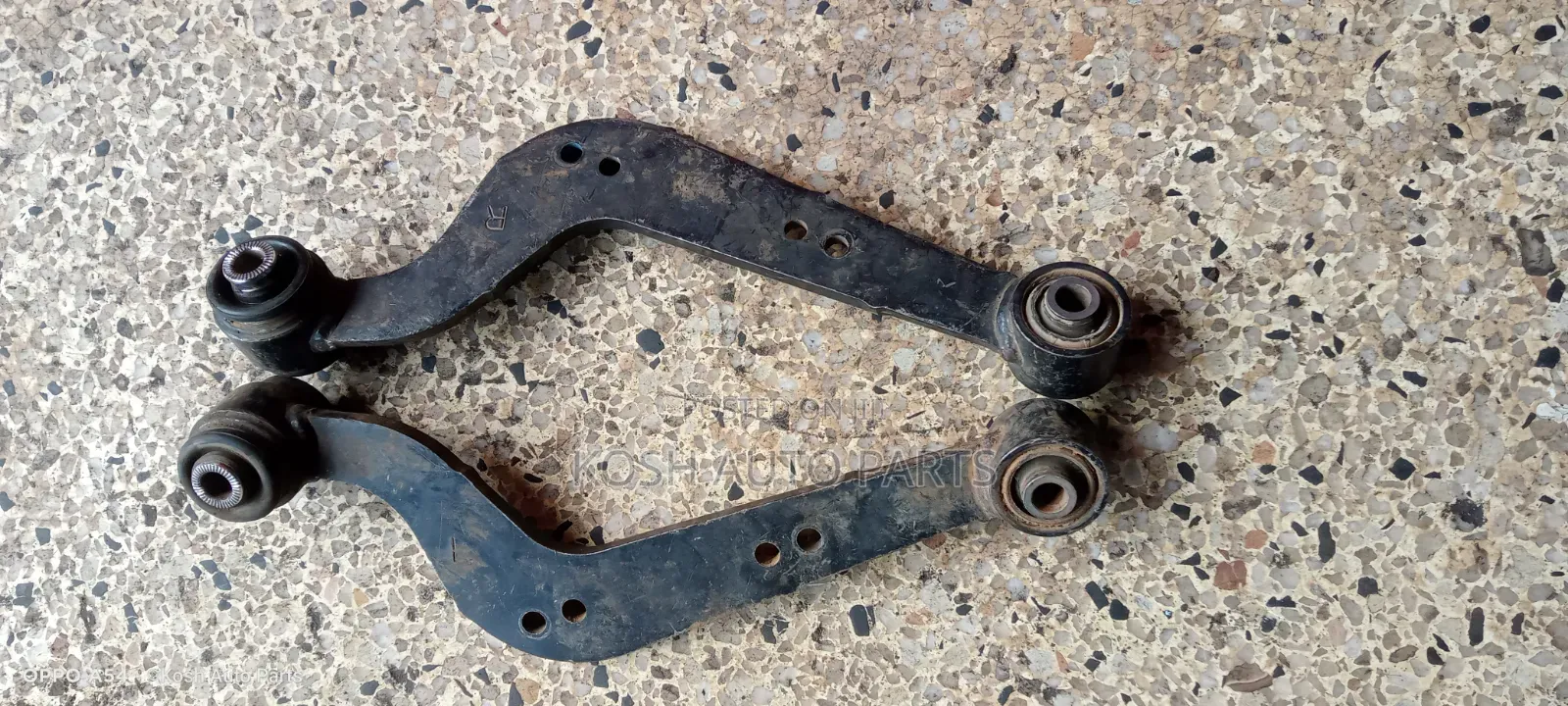 Rear Arms Toyota Vanguard/Rumion