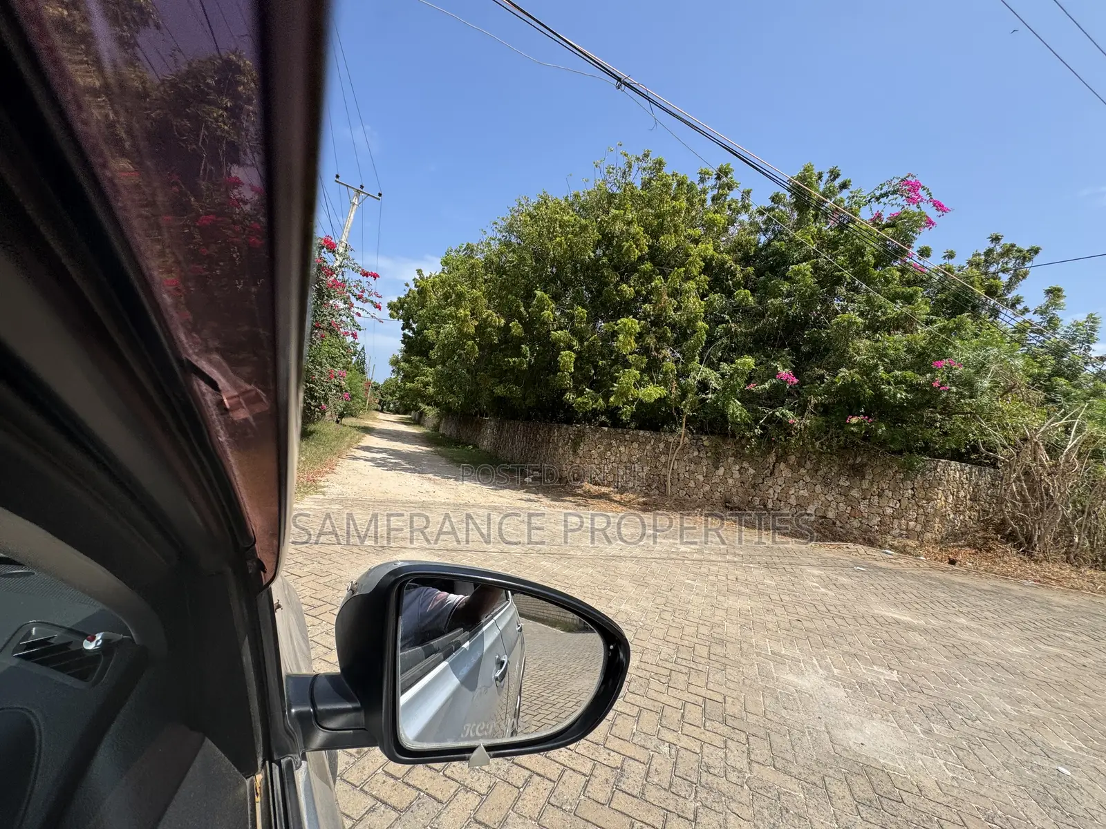 Prime 2 Acres Nyali Second Row From Ocean