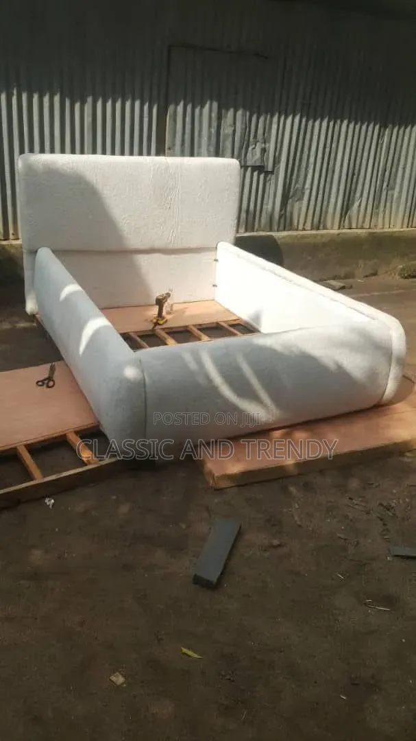 4x6 White Fabric Chester Bed