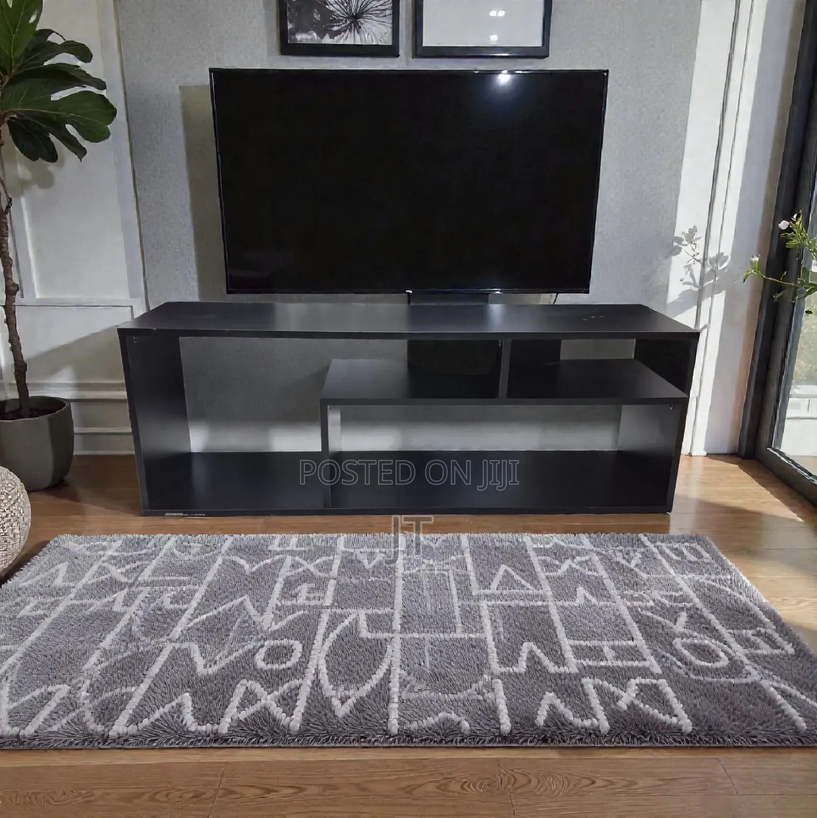 Mexico Modern TV Stand