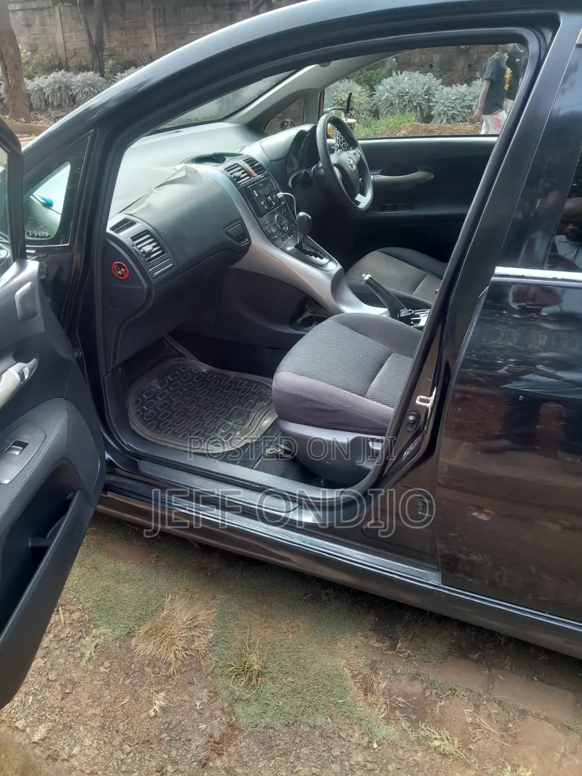 Toyota Auris 2010 Black