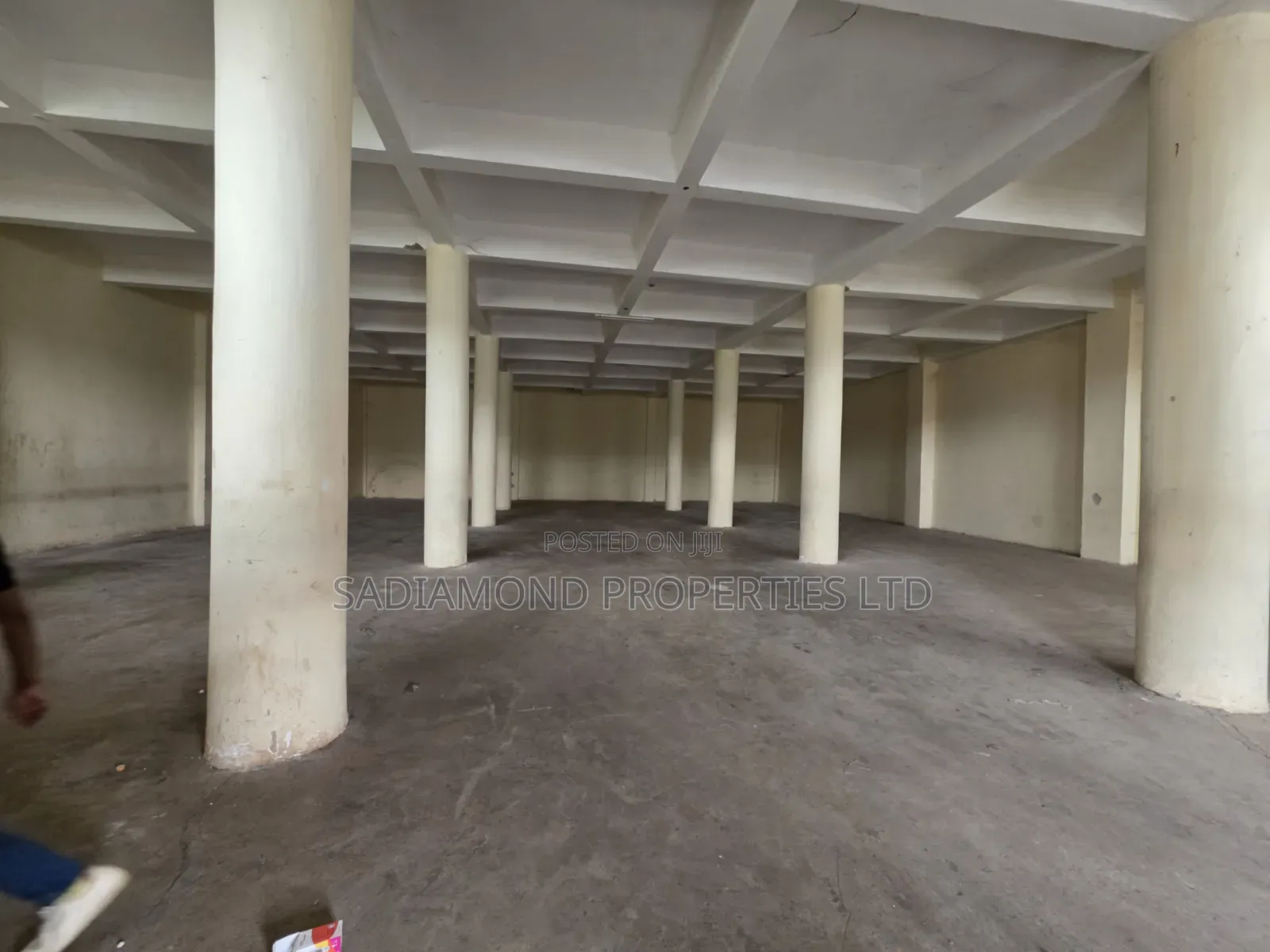 Warehouse/Godown for Rent in Babadogo