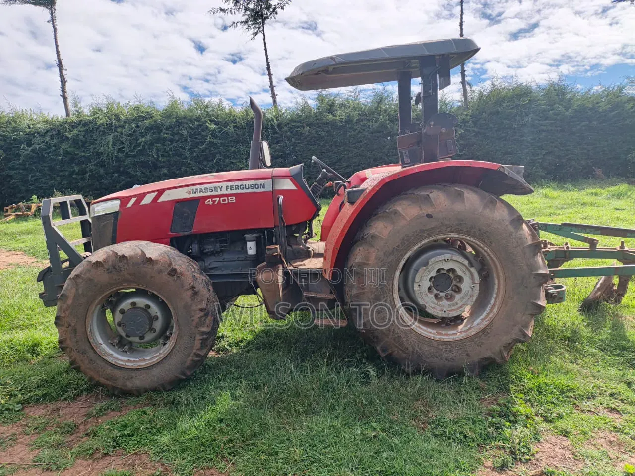 Tractor Massey Ferguson 4708 4wd With Plough