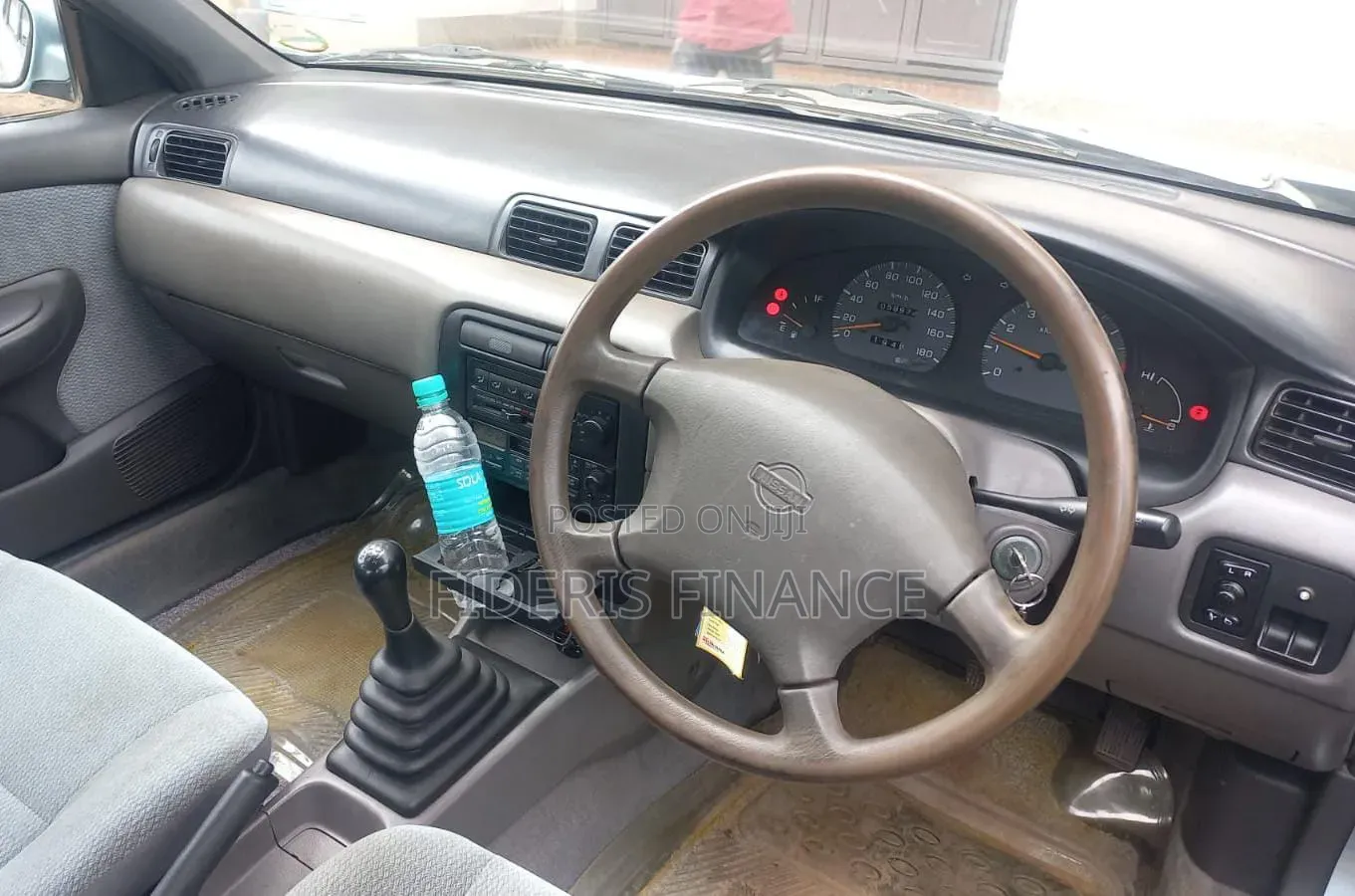 Nissan 1400 1998 Silver