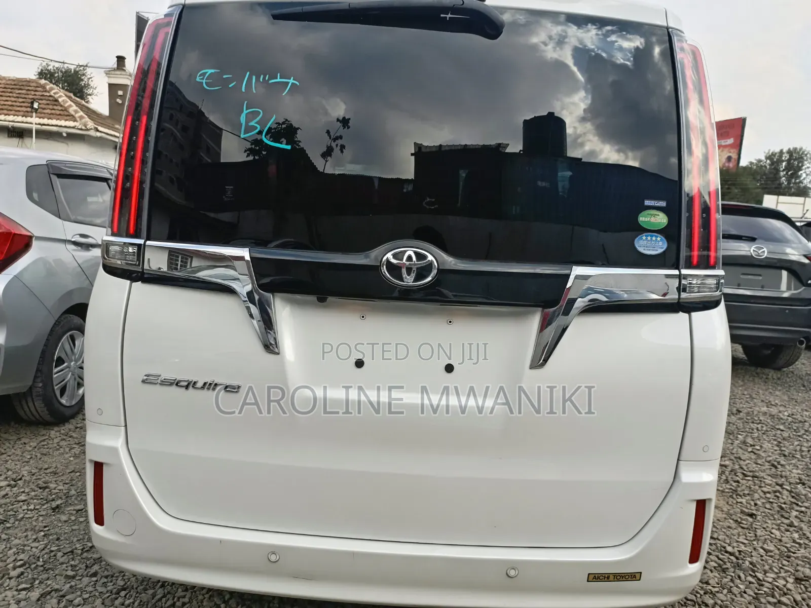 Toyota Esquire 2019 Pearl