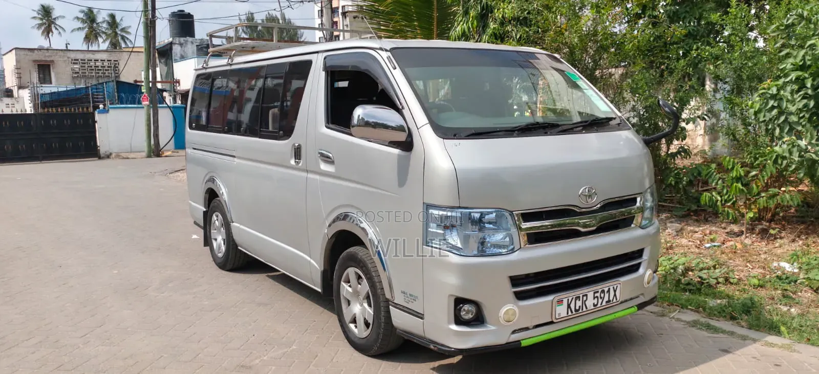Toyota HiAce 2011 Silver