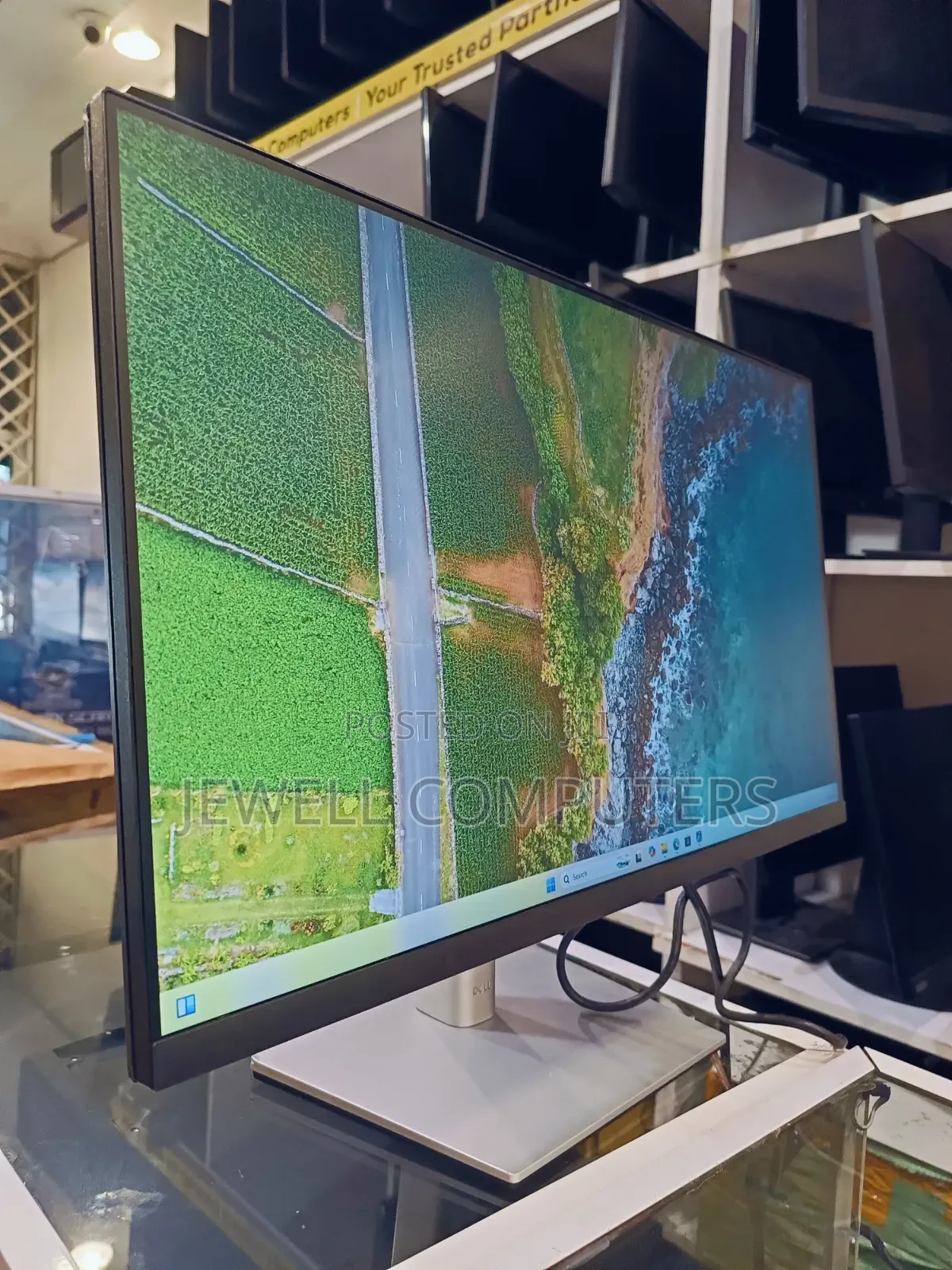 Dell P2422HC 24" FHD USB-C Dislpay Edge to Edge Monitor