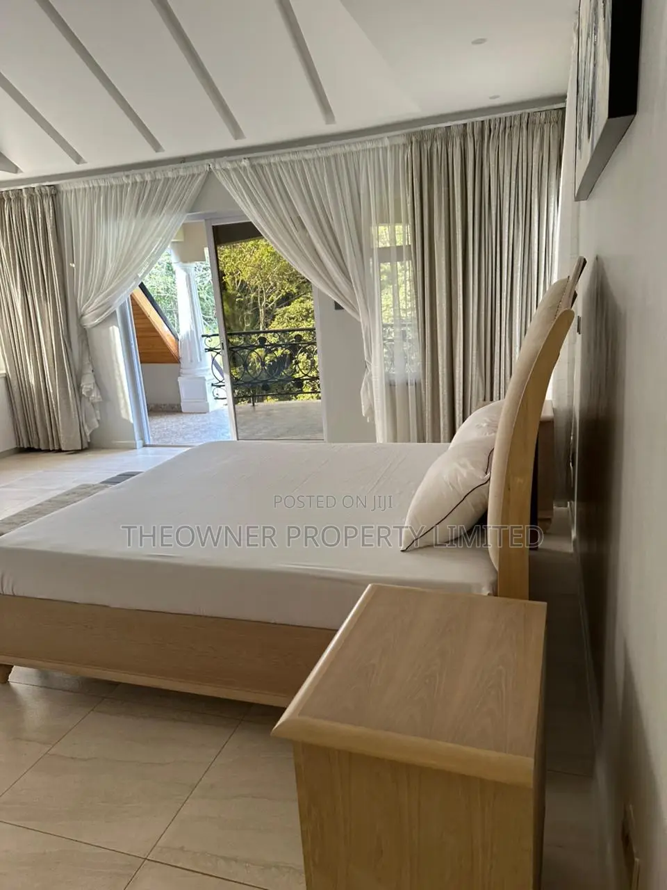 6bdrm Mansion in Karen, Hardy for sale