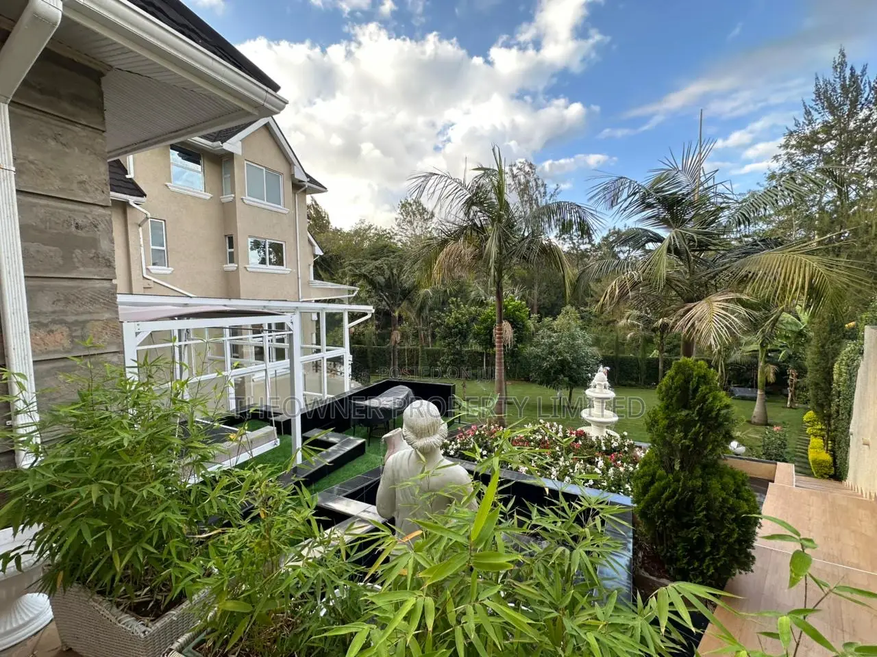 6bdrm Mansion in Karen, Hardy for sale
