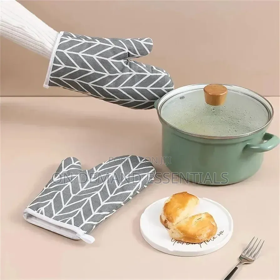 A Pair of Cotton Oven Gloves