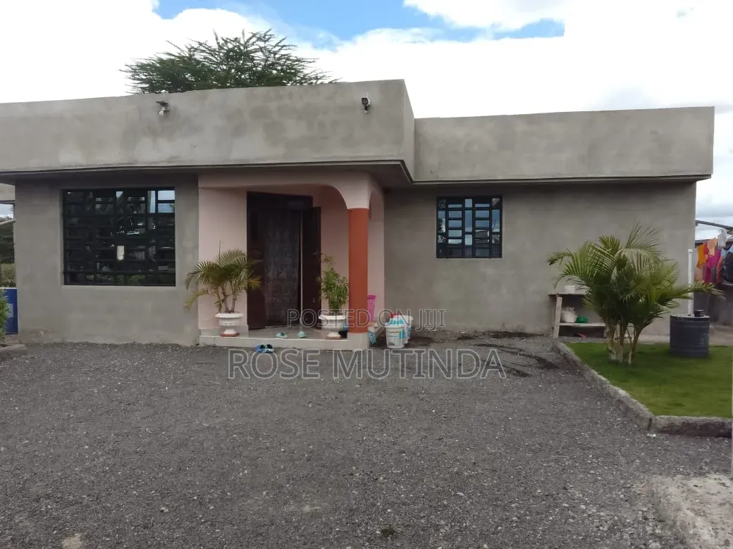 3bdrm Bungalow in Kitengela for sale
