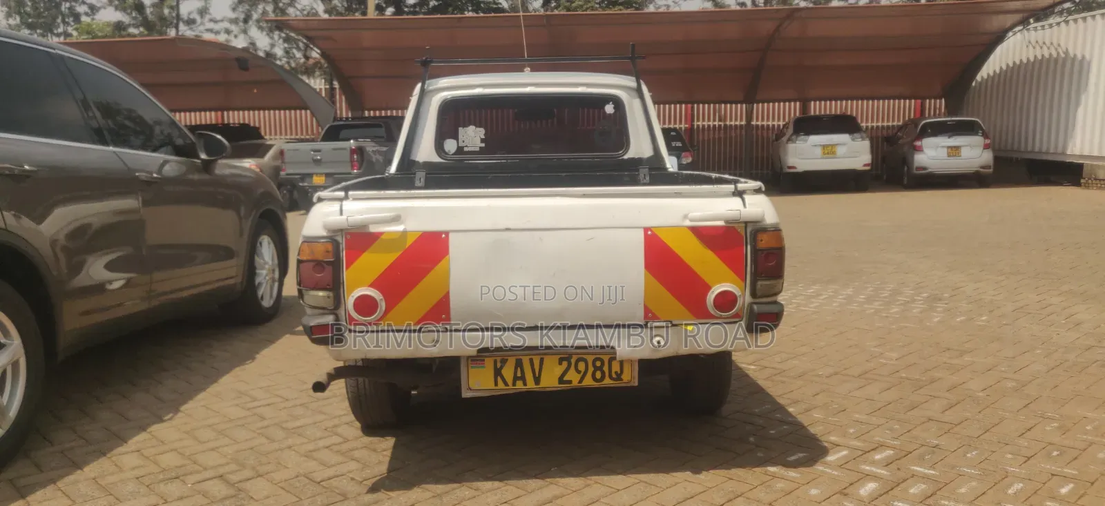 Nissan Pick-Up 2007 White