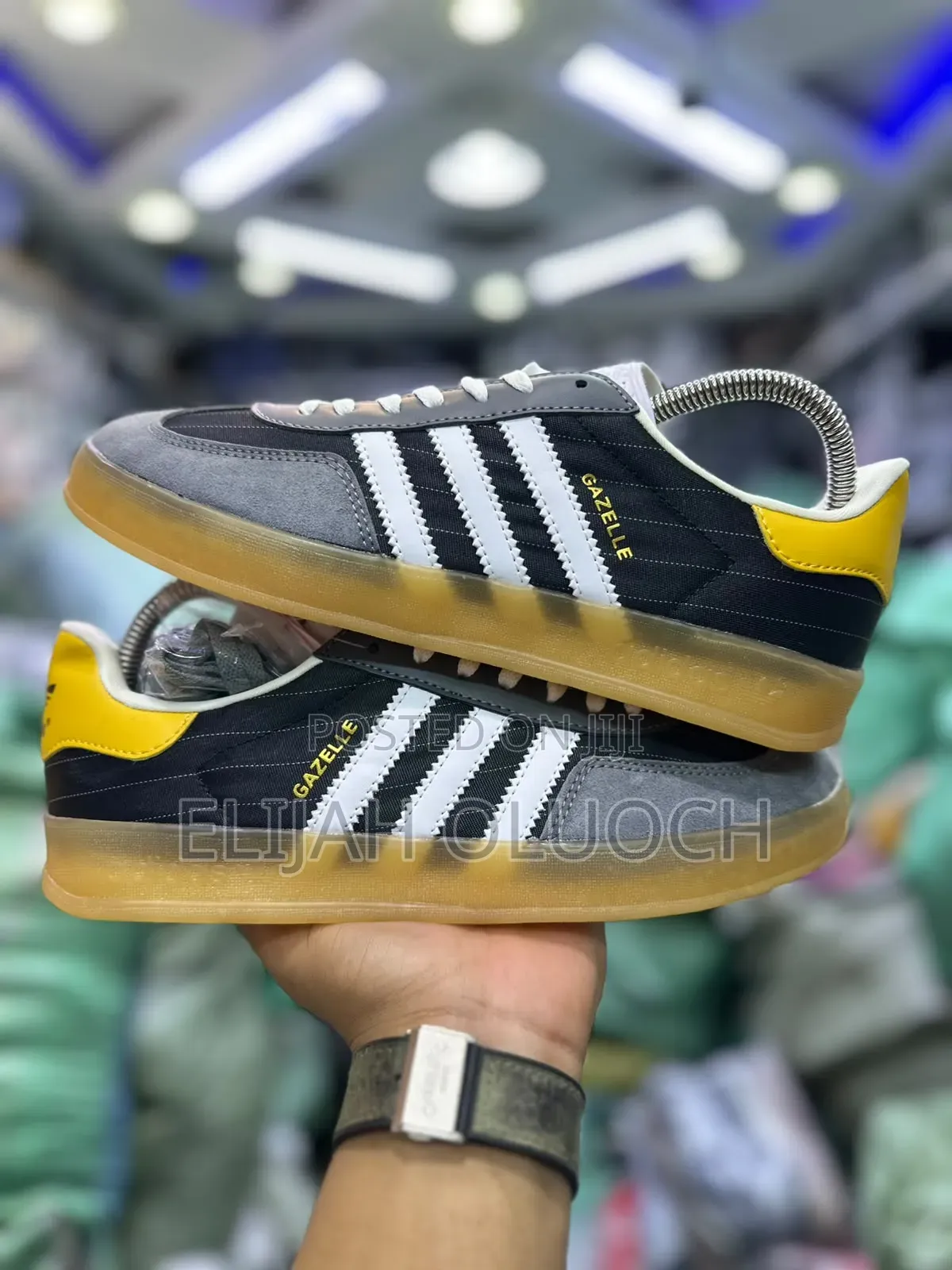 Adidas Gaezelle Indoor “Olympic “
Quality Leather 
Size 39-45