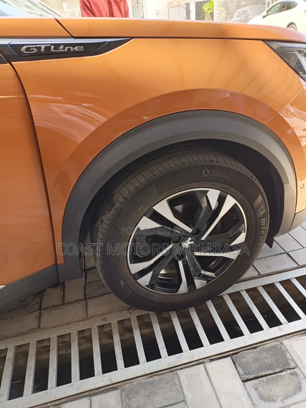 Peugeot 208 2021 Brown