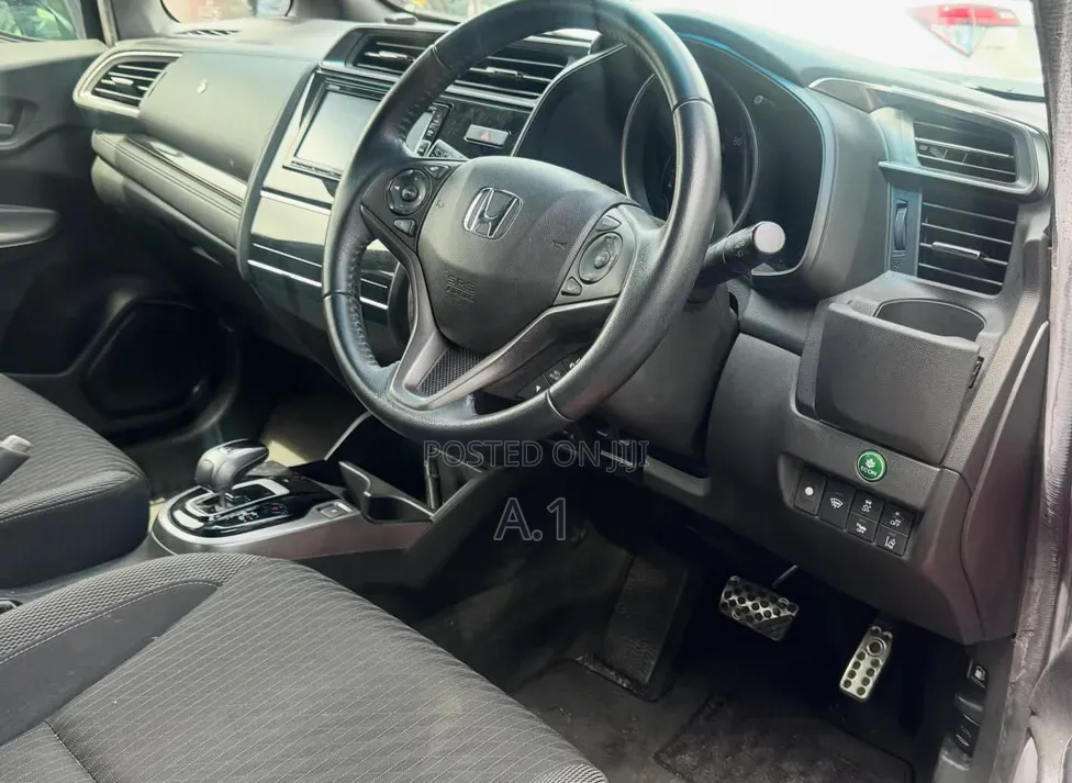 Honda Fit 2019 Maroon