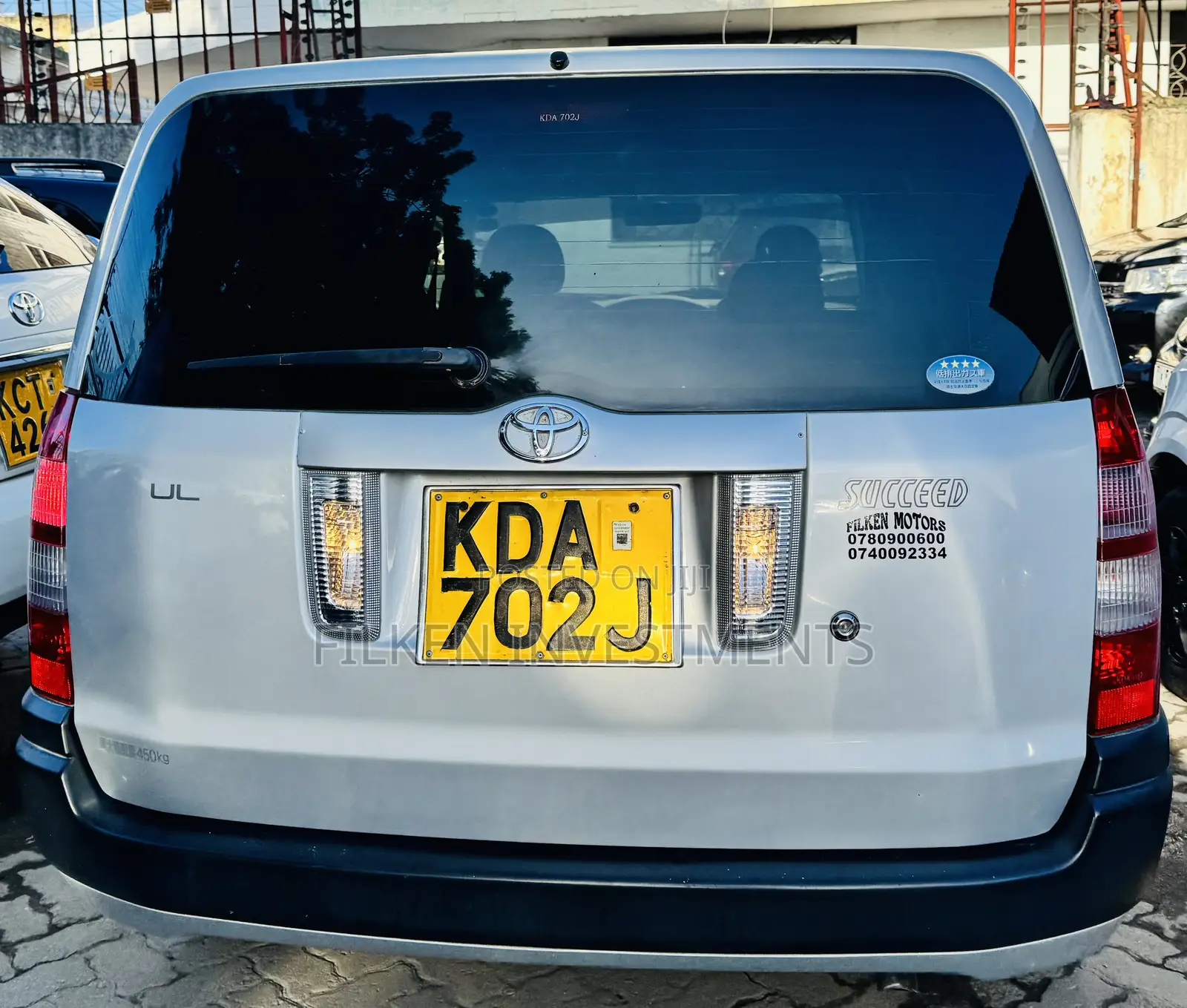 Toyota Succeed SV Premium 2014 Silver