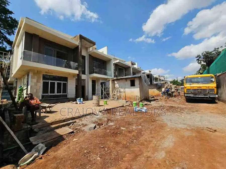 5bdrm Villa in Maziwa for sale