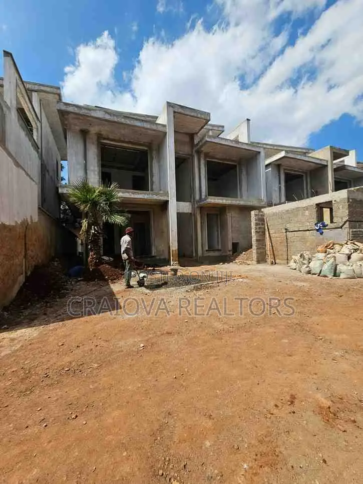 5bdrm Villa in Maziwa for sale