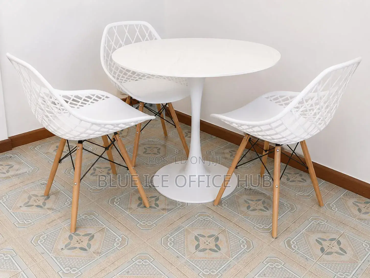 Modern 3 Seater Round Dining Table Set