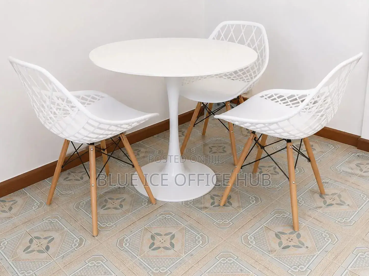 Modern 3 Seater Round Dining Table Set