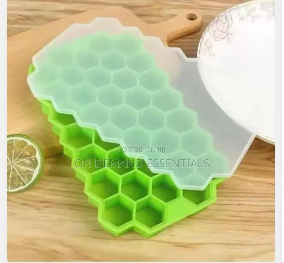 Silicon Cube Pack Honey Comb Maker With Lid