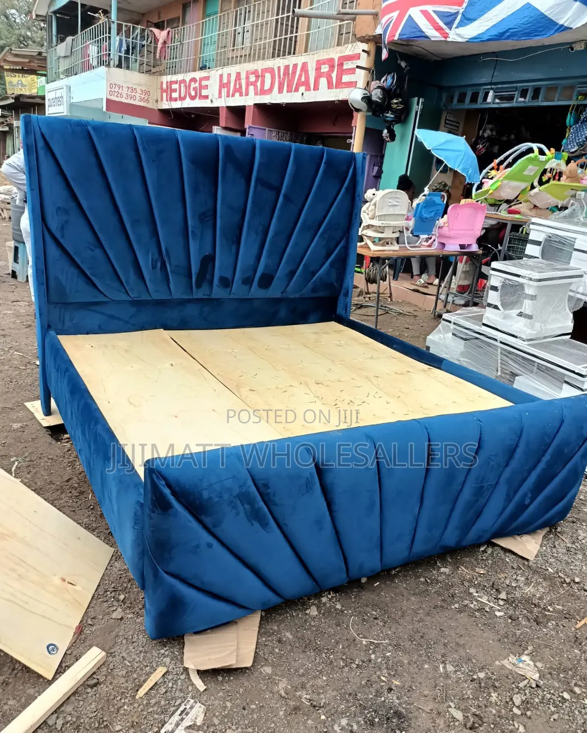 5*6 Chester/Mocker Bed Available