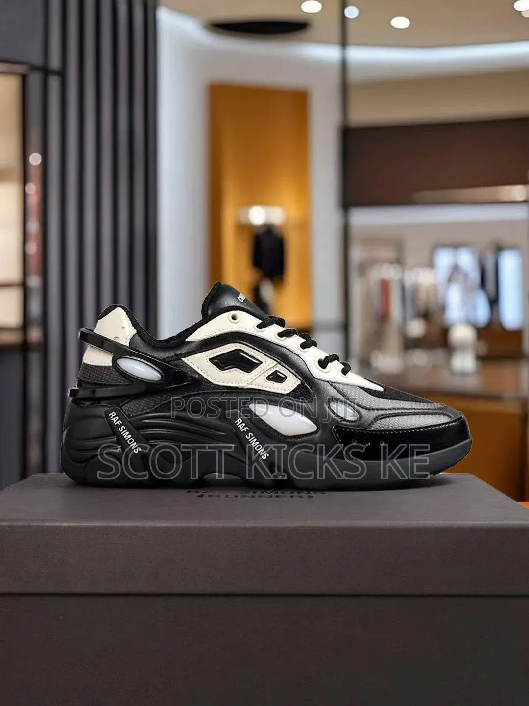 Raf Simons. “ Runner“ Fully Boxed