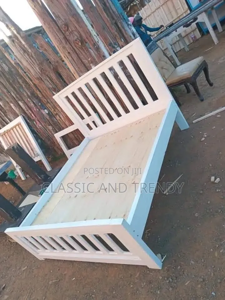 White Wooden Slatted Bed 4*6