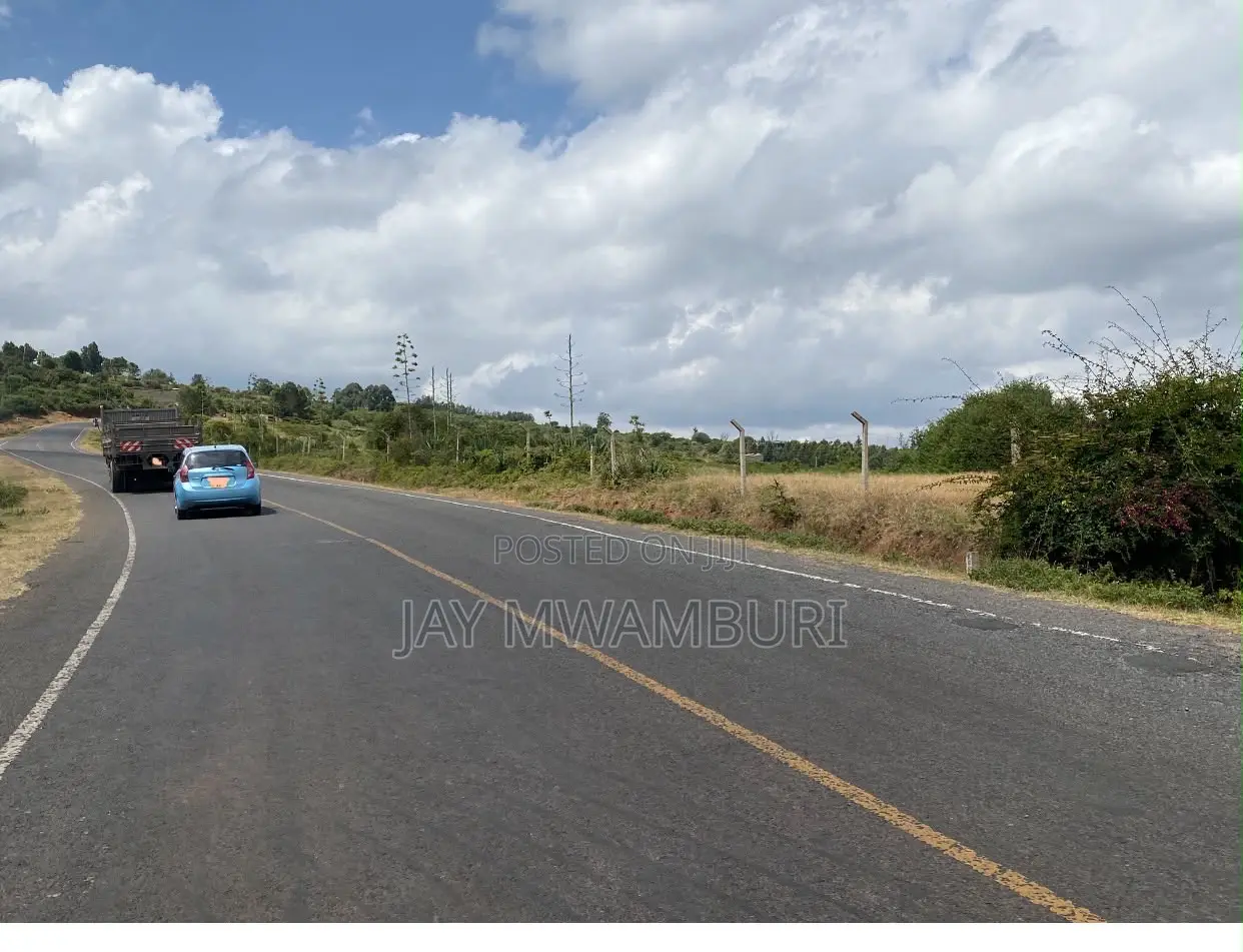 1/2 Acre on Tarmac Syokimau