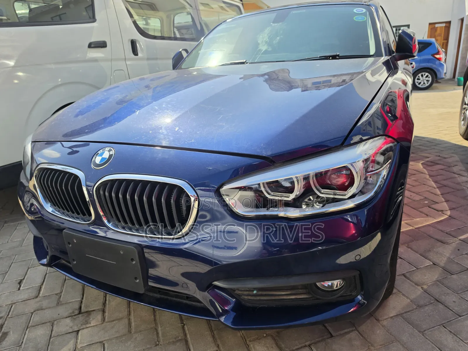 BMW 118i 2018 Blue