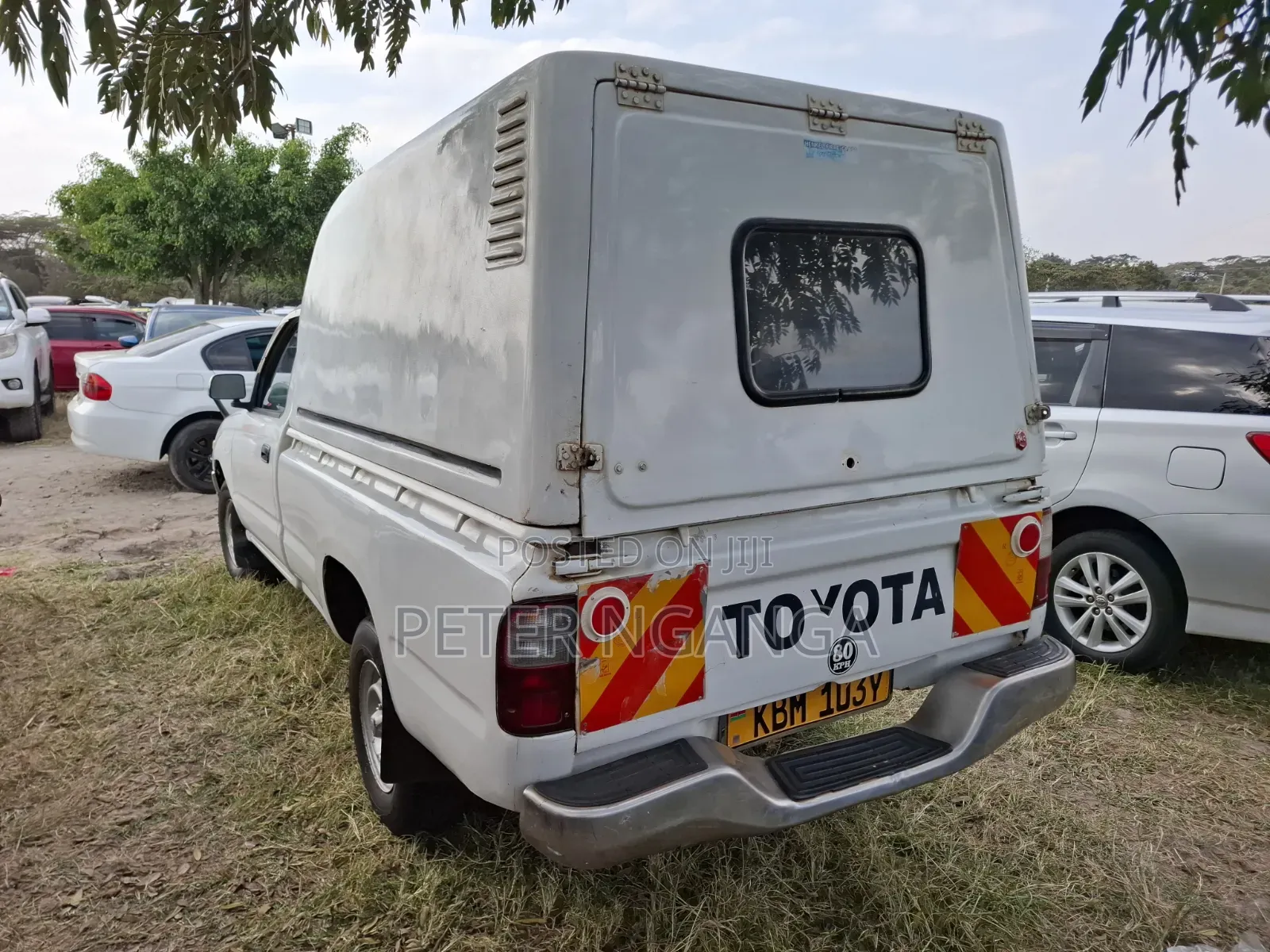 Toyota Hilux 2004 White