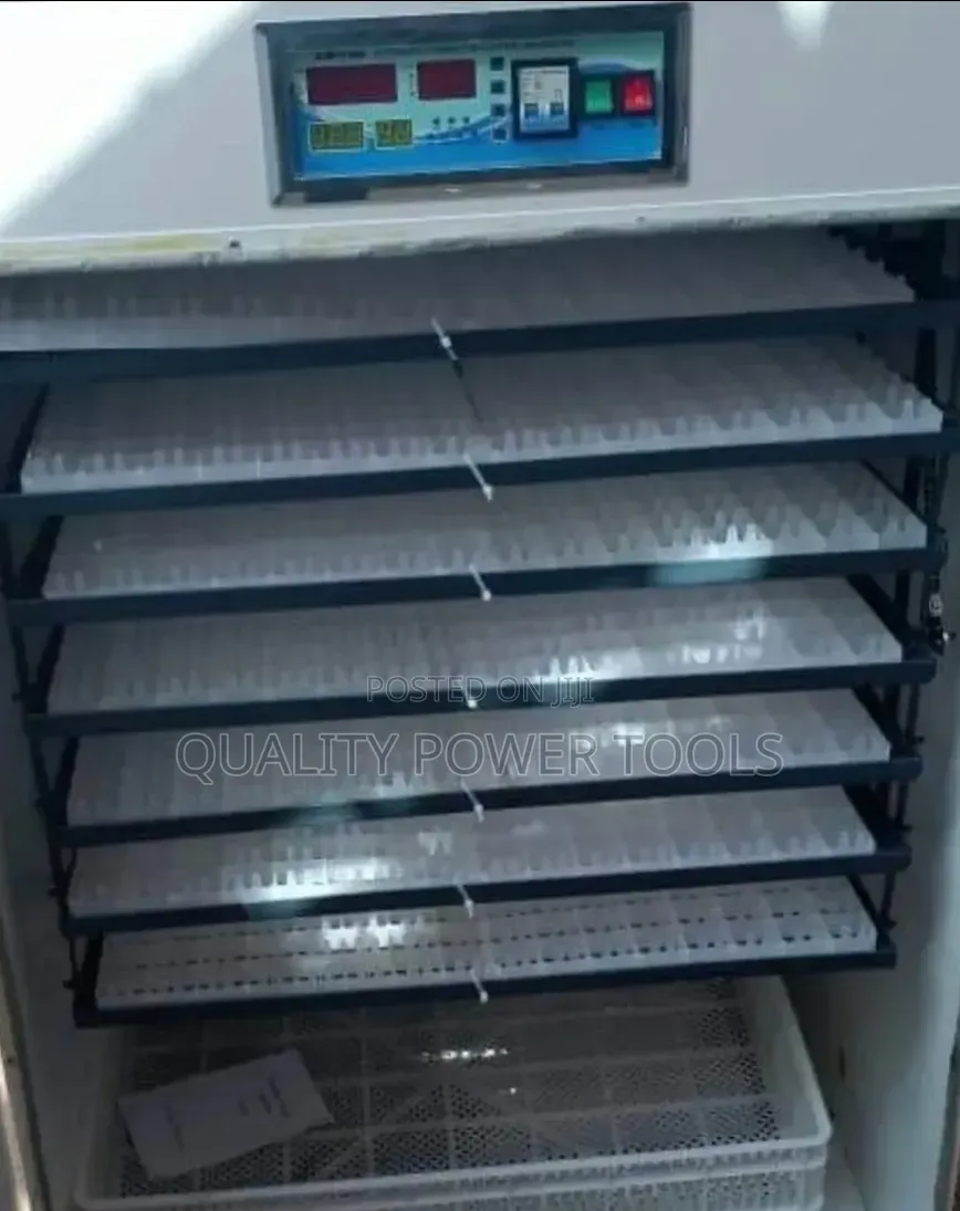 1056 Eggs Incubator