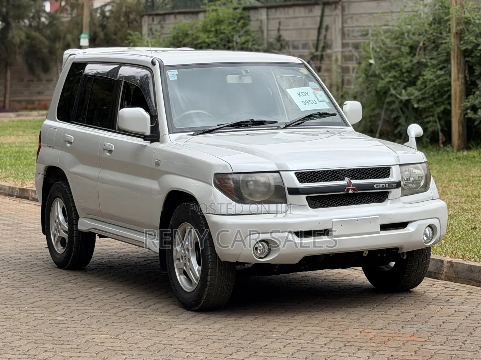 Mitsubishi Pajero 2004 White
