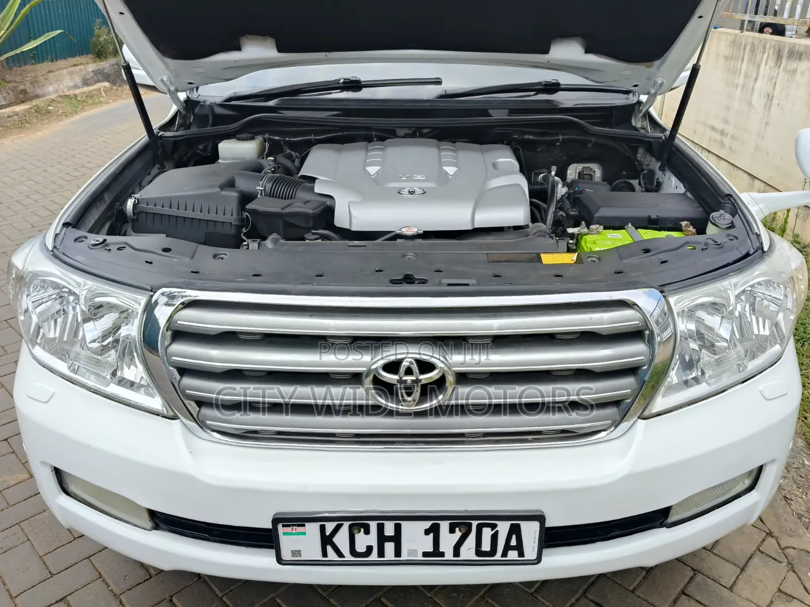 Toyota Land Cruiser 4.6 V8 ZX 2009 White