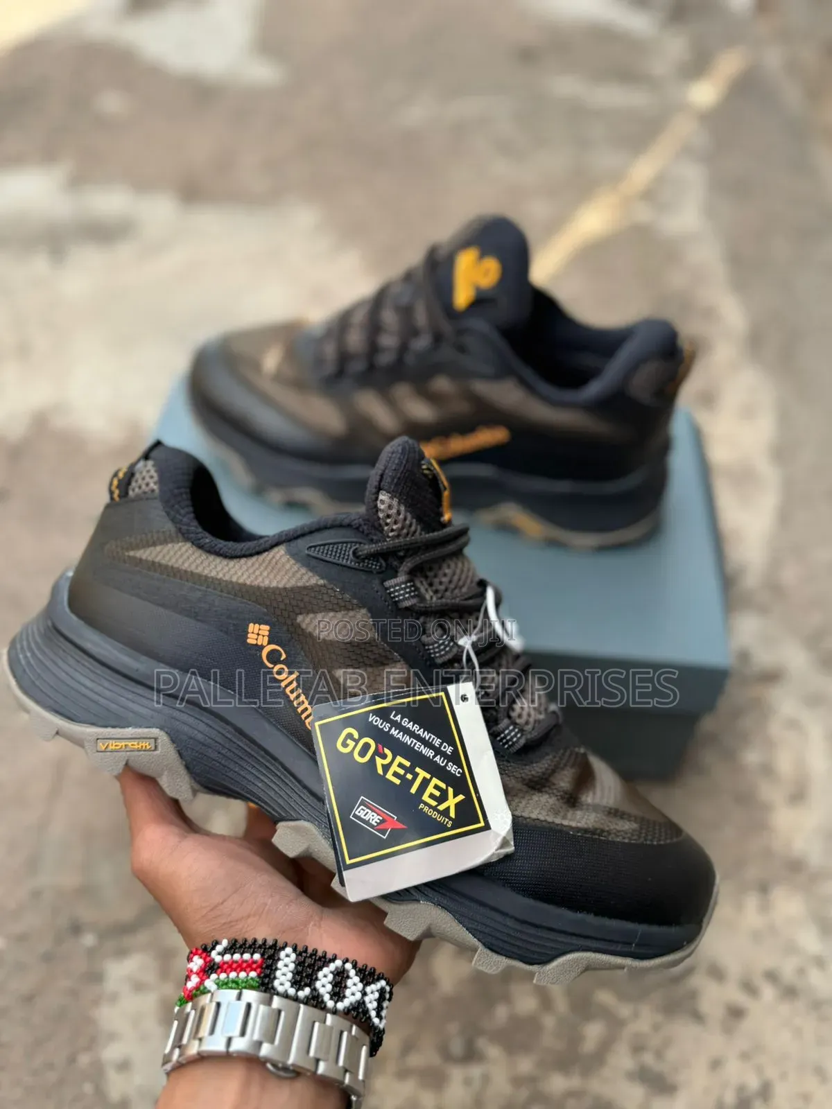 Columbia Sneakers