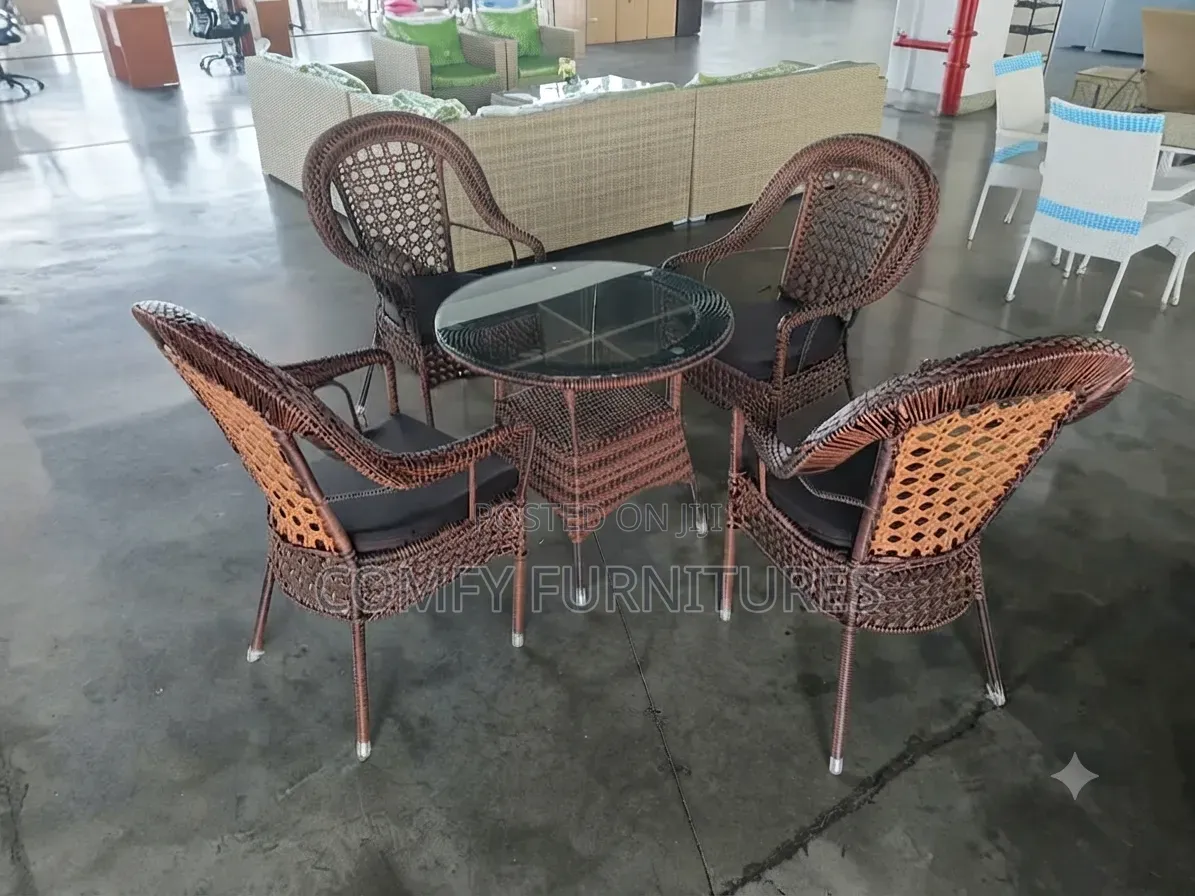 4 Seater Out Door Rattan Set