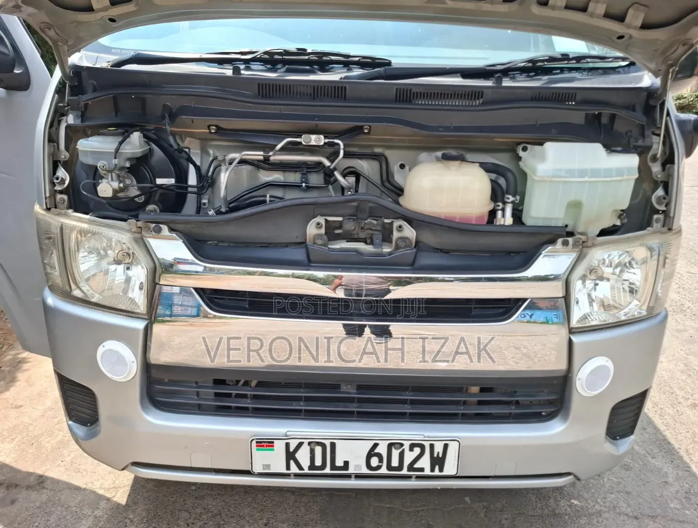 Toyota HiAce 2015 Silver