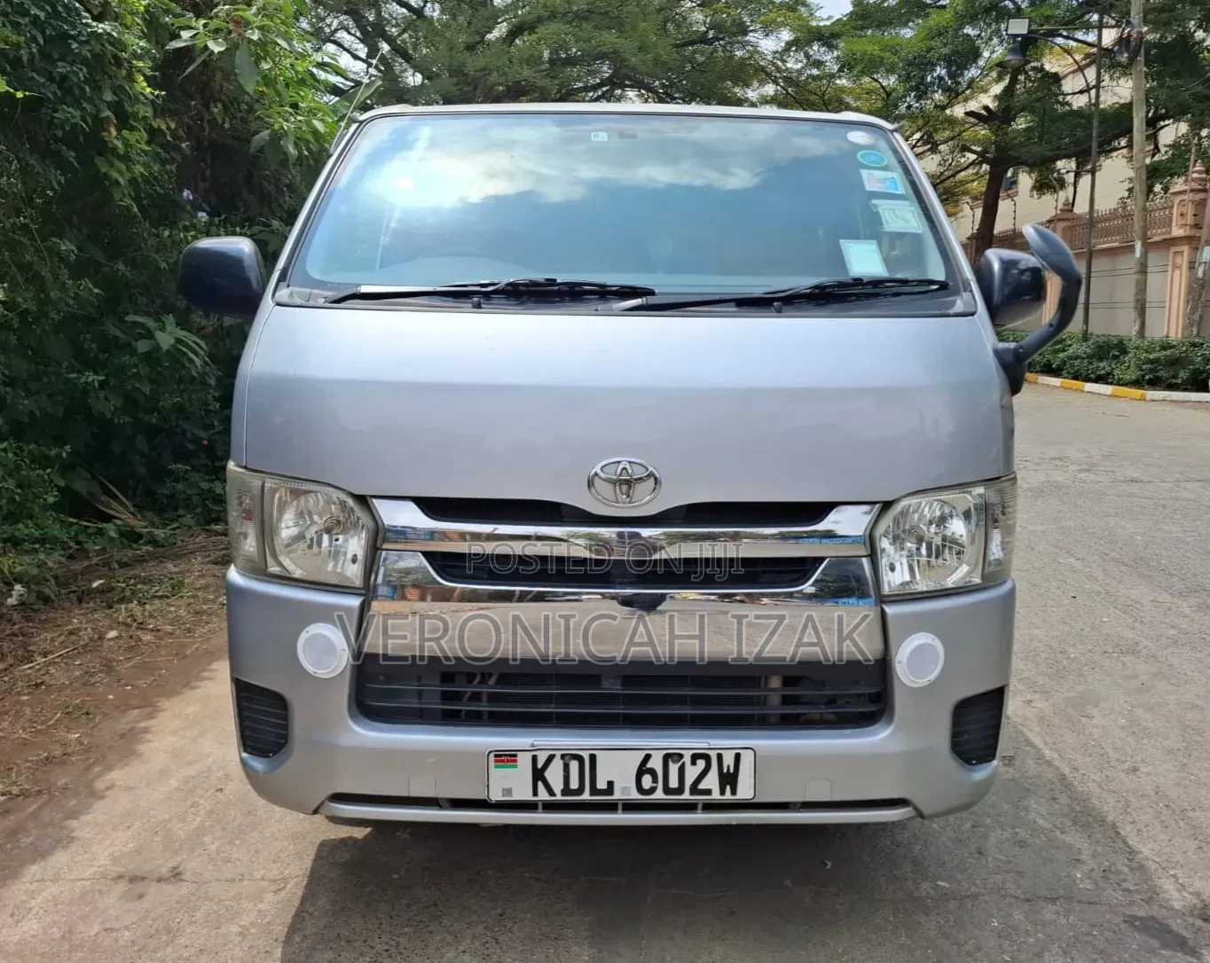 Toyota HiAce 2015 Silver