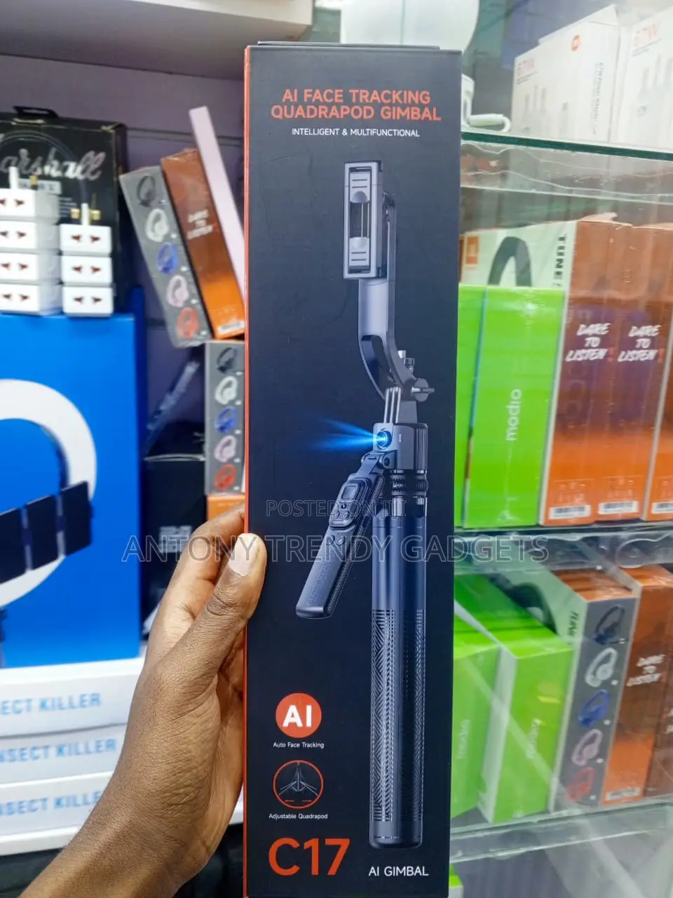 C17 AI Auto Tracking Phone Gimbal With Gesture Control