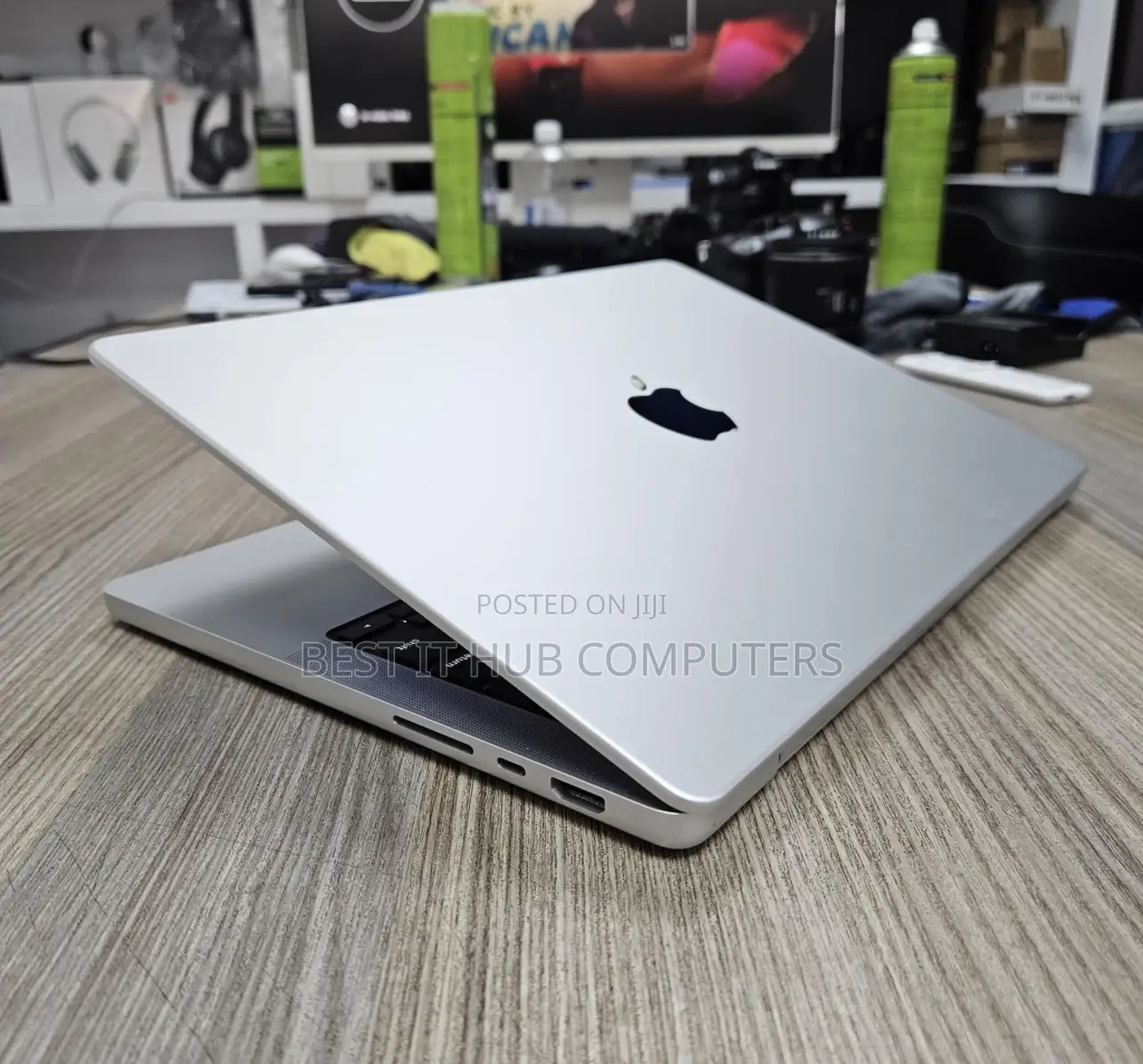 Laptop Apple MacBook Pro 2021 M1 16GB Apple M1 Pro SSD 1T
