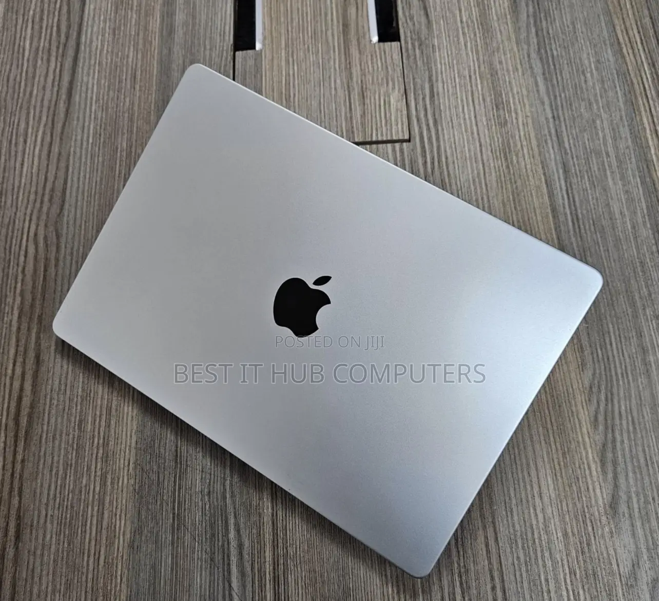 Laptop Apple MacBook Pro 2021 M1 16GB Apple M1 Pro SSD 1T